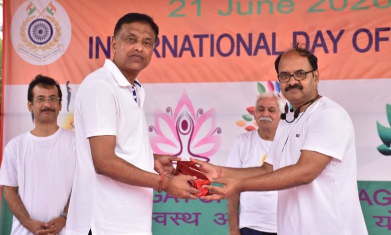 International Yoga Day 2026: योग केवल व्यायाम नहीं, बल्कि संजीवनी औषधि है – विनय कुमार सिंह