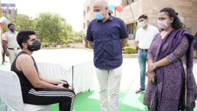 Photo of दिल्ली सरकार की अनूठी पहल, विदेश यात्राओं पर जाने वाले नागरिकों के लिए शुरू किया स्पेशल वैक्सीनेशन सेंटर
