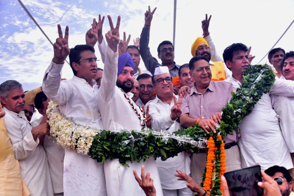 Photo of Delhi Politics: अरविन्दर सिंह लवली ने संभाली दिल्ली कांग्रेस की कमान