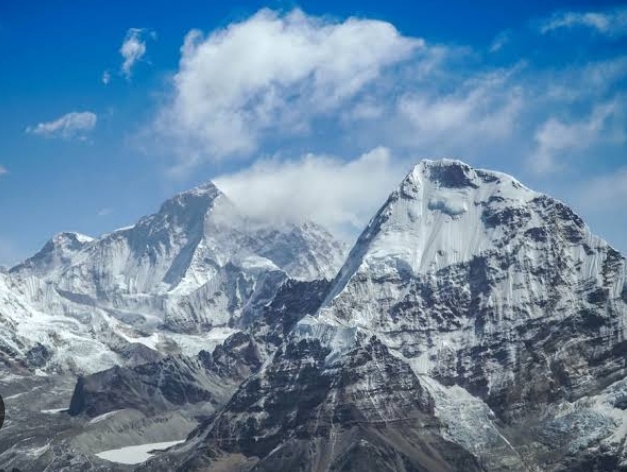 Photo of गहराता जा रहा दरकते हिमालय का सवाल –ज्ञानेन्द्र रावत