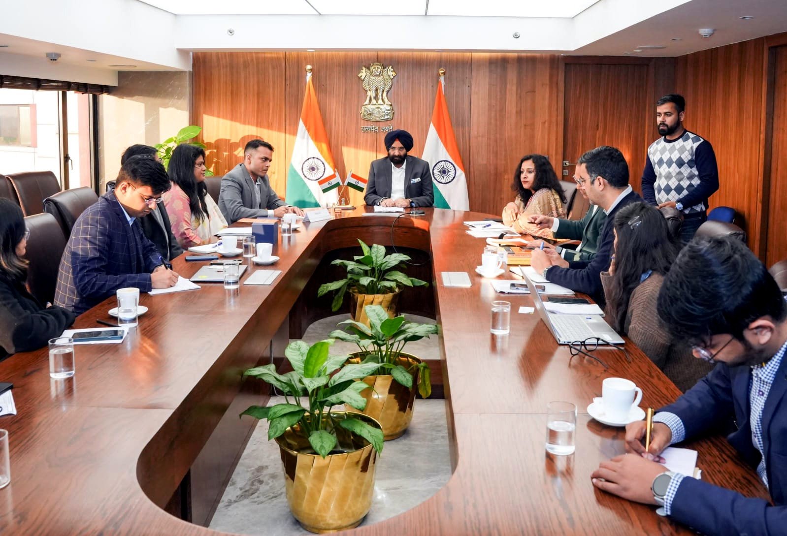 दिल्ली में राइड-शेयरिंग फिर शुरू होगी, कारपूलिंग से घटेगा प्रदूषण