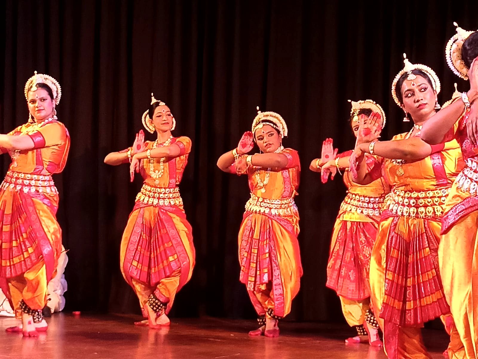 ओडिसी नृत्य से स्वास्थ्य और सुख का संदेश: ‘दीक्षा 2025’ में गूंजा ‘सर्वे भवन्तु सुखीनाः’