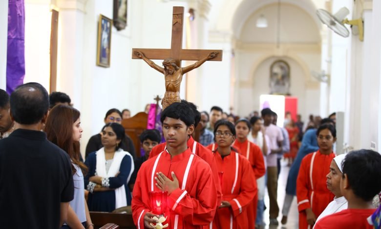 Good Friday 2026: क्यों मनाया जाता है गुड फ्राइडे? जानें इतिहास, महत्व और भारत में कैसे मनाया जाता है Good Friday 2026: क्यों मनाया जाता है गुड फ्राइडे? जानें इतिहास, महत्व और भारत में कैसे मनाया जाता है