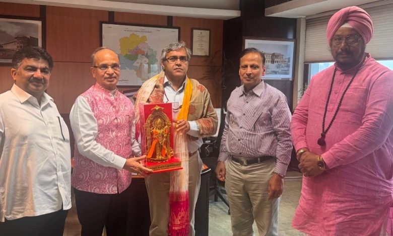 Delhi Ramlila 2026: दिल्ली की रामलीलाओं को मिलेगा एमसीडी का पूरा सहयोग, निगम आयुक्त ने दिया भरोसा