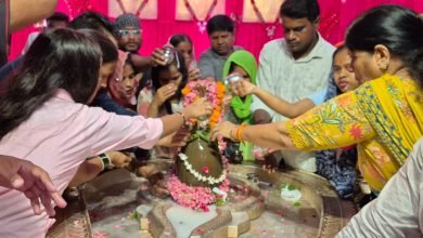 सावन के तीसरे सोमवार पर झण्डेवाला देवी मंदिर में गूंजे हर-हर महादेव के जयकारे