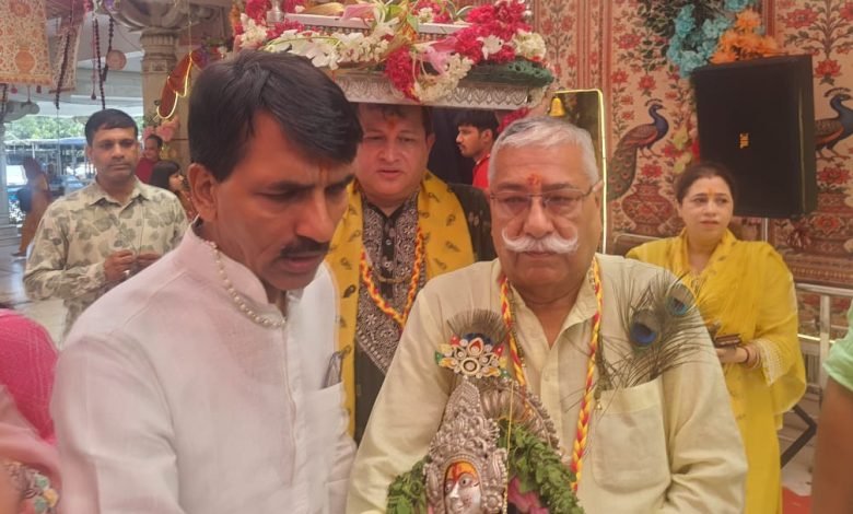 श्री झण्डेवाला देवी मंदिर में श्रद्धा और उल्लास के साथ मनाई गई भगवान श्रीकृष्ण की छठी