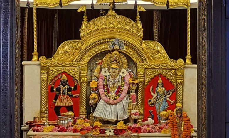 झंडेवाला देवी मंदिर में मां कात्यायनी की पूजा-अर्चना, नवरात्र मेले में भक्तों के लिए विशेष व्यवस्थाएं