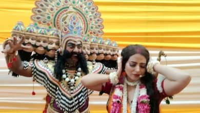 अशोक विहार रामलीला में सीता हरण और शबरी-राम मिलन का भावपूर्ण मंचन, आधुनिक तकनीक ने मोहा मन